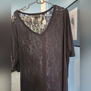 Black short sleeve lace back top